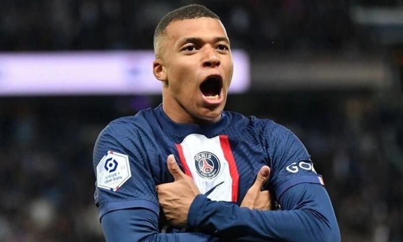 Mbappe là người nước nào?